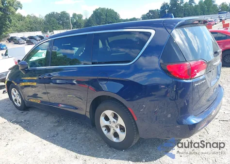 2017 Chrysler Pacifica Lx z USA, uszkodzony, nr VIN 2C4RC1CG7HR608516